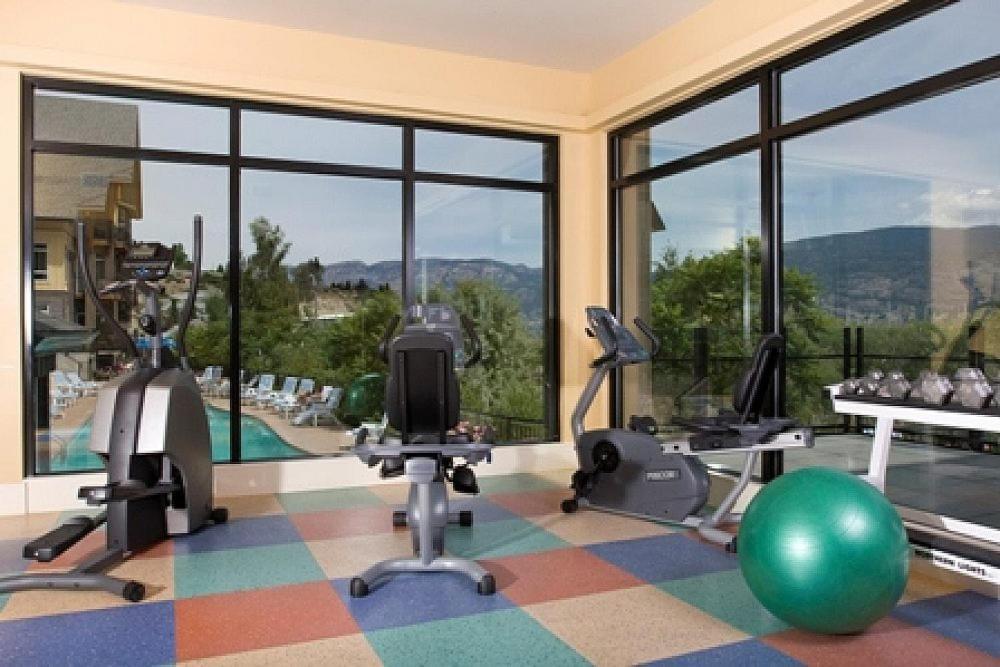 Summerland Waterfront Resort & Spa Bagian luar foto