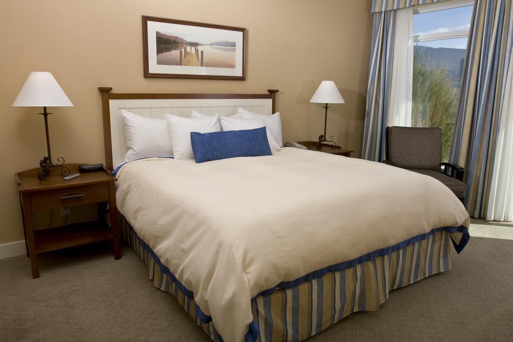 Summerland Waterfront Resort & Spa Bagian luar foto