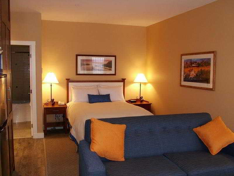 Summerland Waterfront Resort & Spa Bagian luar foto