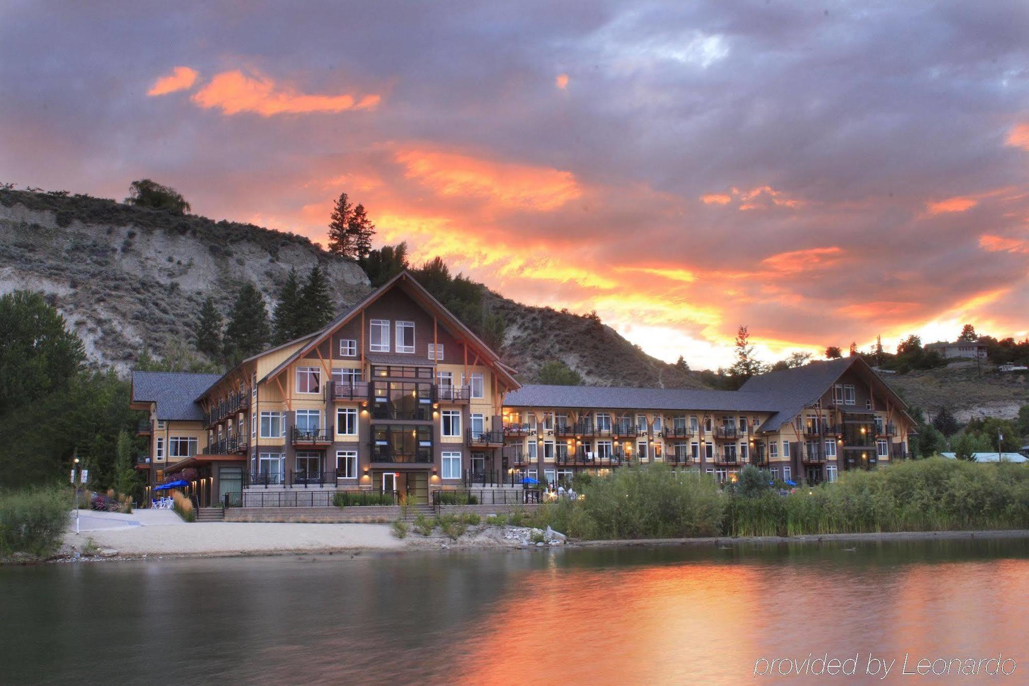 Summerland Waterfront Resort & Spa Bagian luar foto