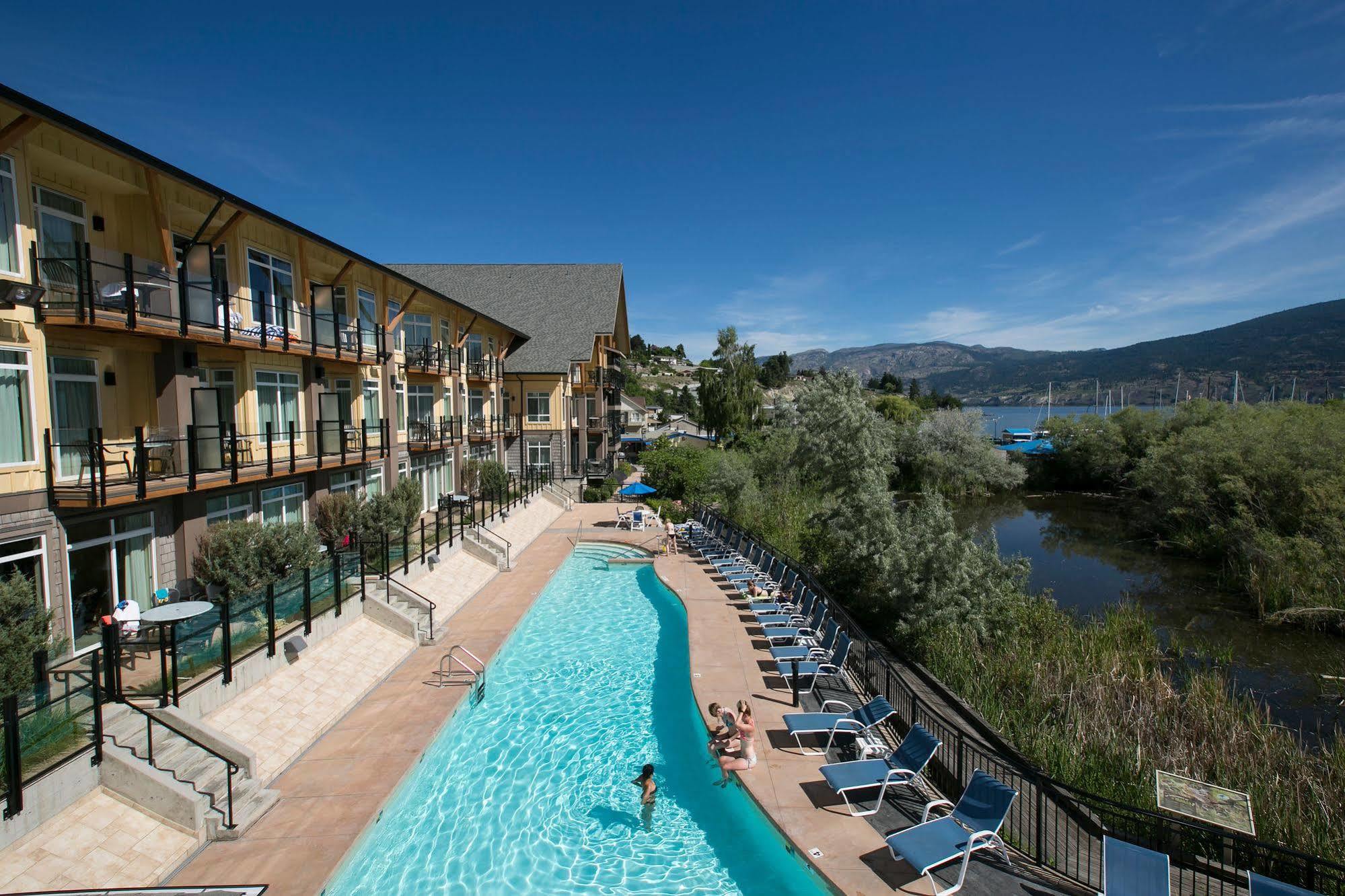 Summerland Waterfront Resort & Spa Bagian luar foto