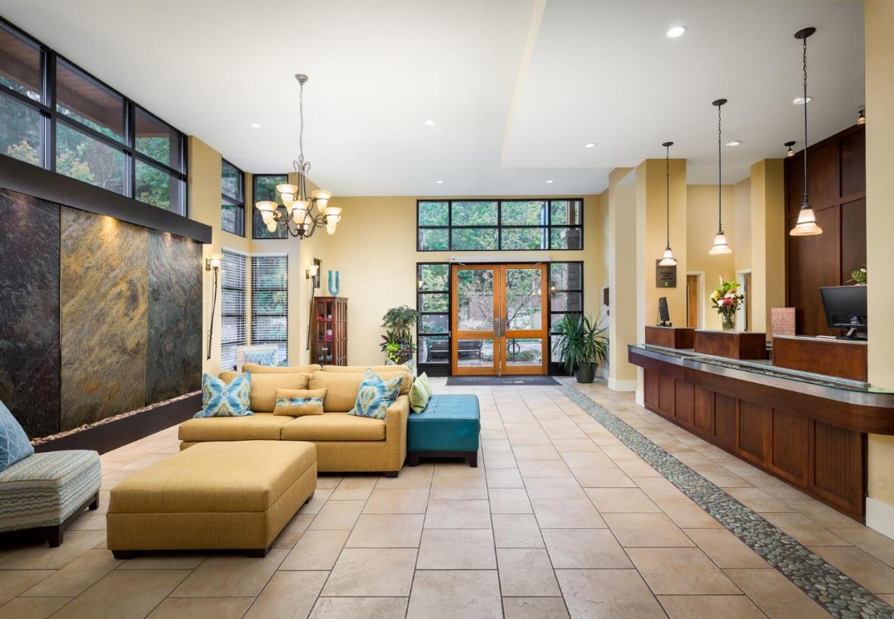 Summerland Waterfront Resort & Spa Bagian luar foto
